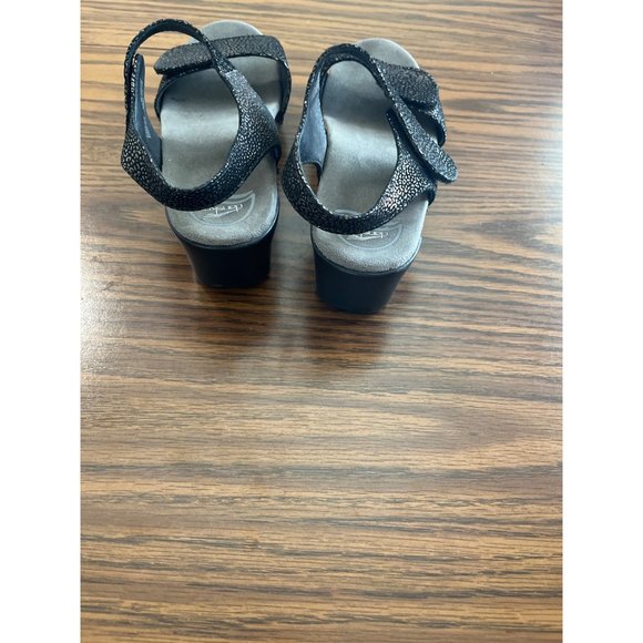 Dansko woman’s black shimmery Velcro closure sandals - Picture 3 of 7